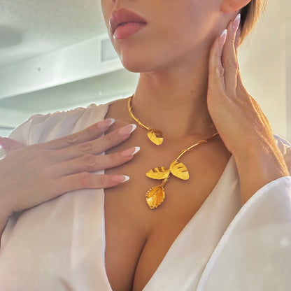 Gardenia Necklace