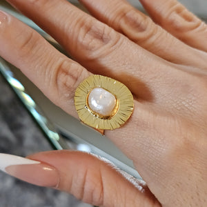 Pearl ring