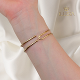 Golden petal bracelet