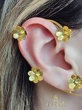 Flower earcuff