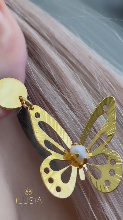 Papillon Pearls Earrings